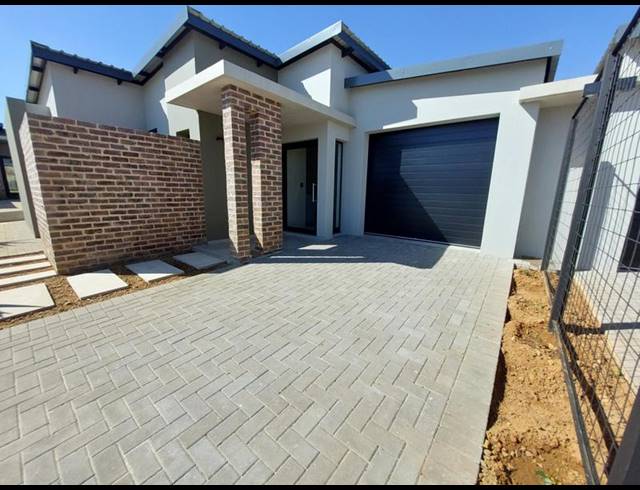 2 BEDROOM HOUSE FOR SALE IN SABLE HILLS